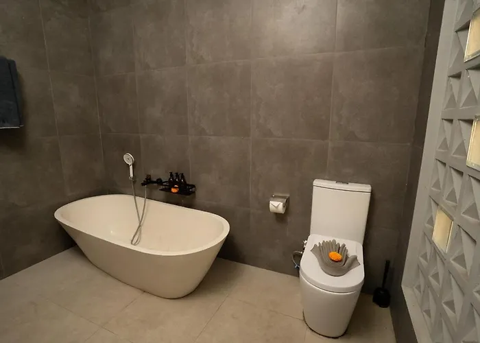 Vakantiehuis Tropical Two Bedroom Pool With Views Tanah Lot