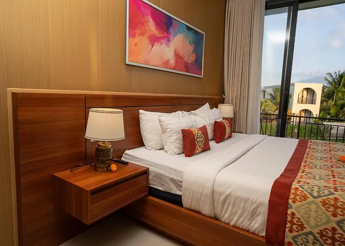 Tropical Two Bedroom Pool With Views