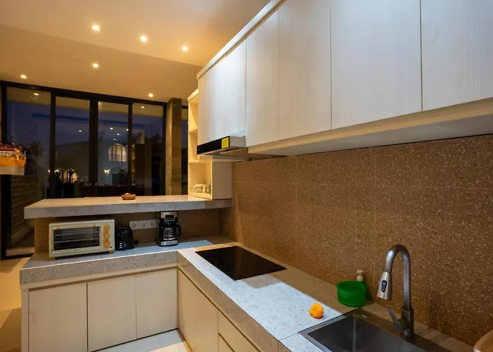 Vakantiehuis Tropical Two Bedroom Pool With Views