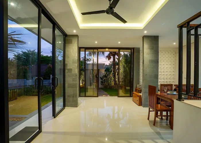 Tropical Two Bedroom Pool With Views Ferienhaus