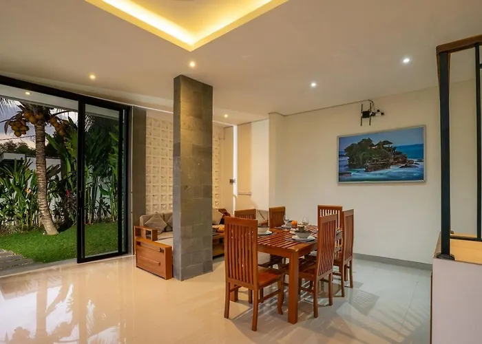 Tropical Two Bedroom Pool With Views Vakantiehuis *