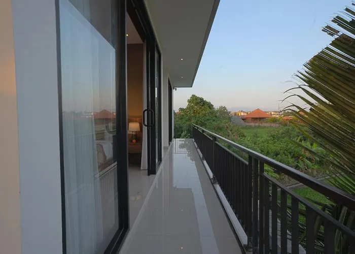 Tropical Two Bedroom Pool With Views Vakantiehuis *