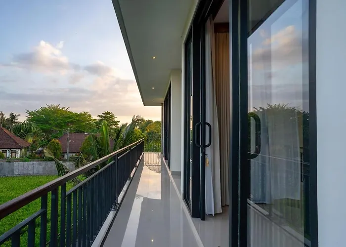 Tropical Two Bedroom Pool With Views Tanah Lot